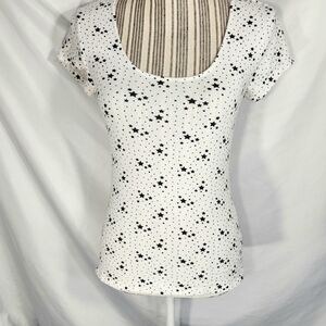Designer Lucia White & Black Star Print Cut Out Back Short Sleeve Top Sz Medium
